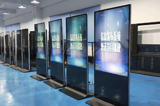 為什么廣告商都愿意選擇液晶廣告機做展示宣傳